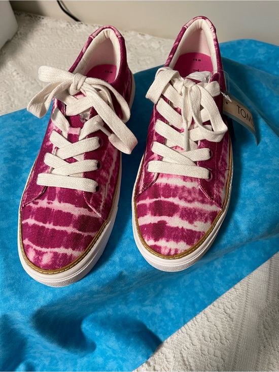 Toms Shoes - Toms Women's Magenta Tie-Dye Canvas Sneakers with Gold Trim
